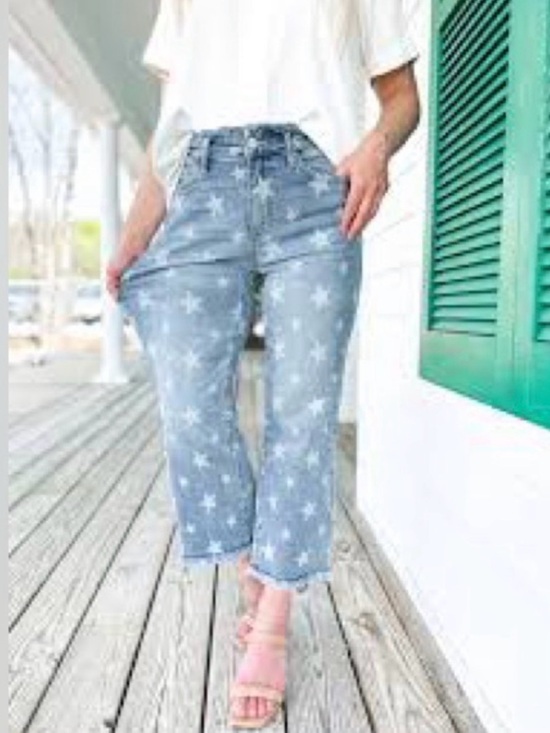 Judy Blue Denim - Judy Blue Light Blue Star Print Cropped Jeans